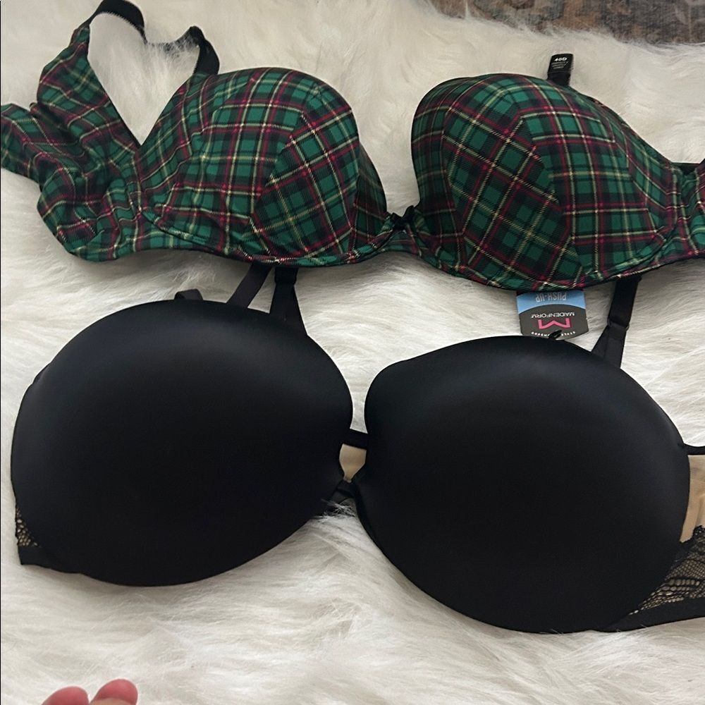 Lot of 2 brand new bras 40D
Torrid / maidenform